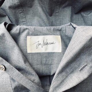 [ JUN MIKAMI ] HOOD NO SLEEVE SHIRT

www.lancah.com

#junmikami #ジュンミカミ #lancah