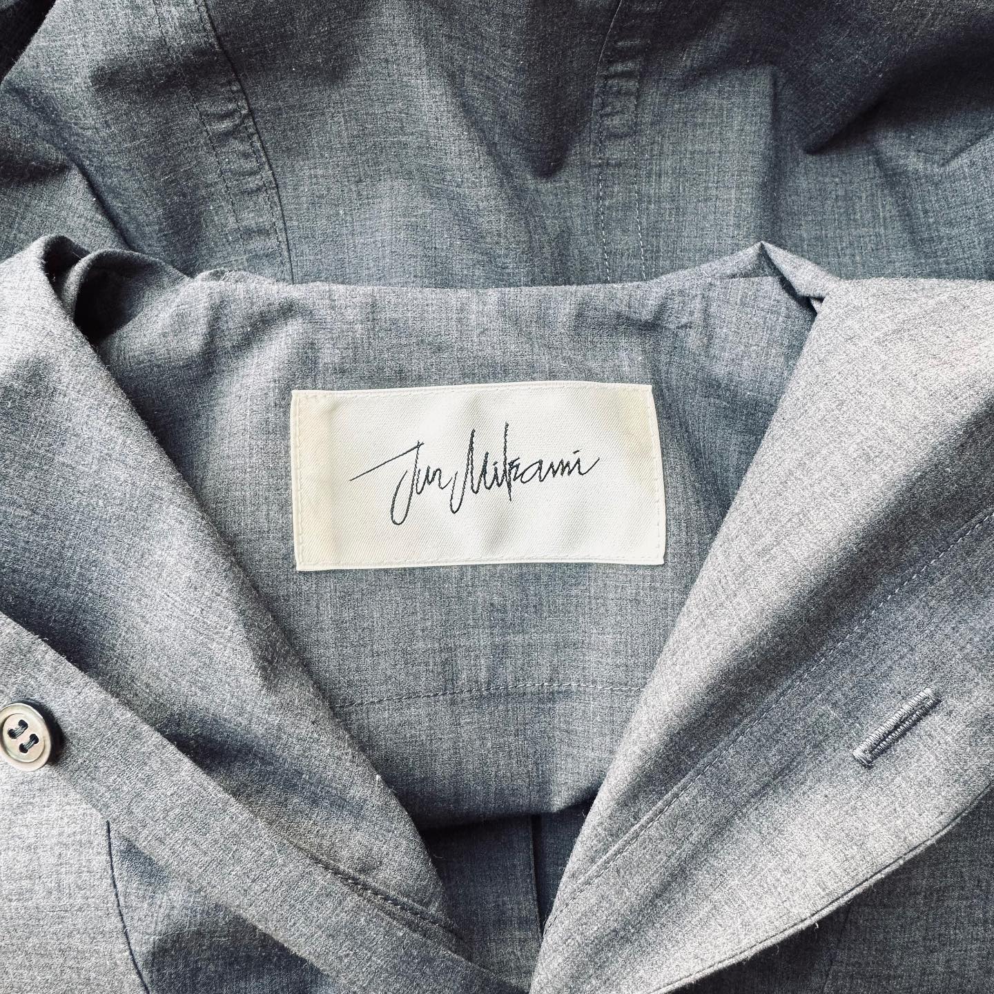 [ JUN MIKAMI ] HOOD NO SLEEVE SHIRT

www.lancah.com

#junmikami #ジュンミカミ #lancah