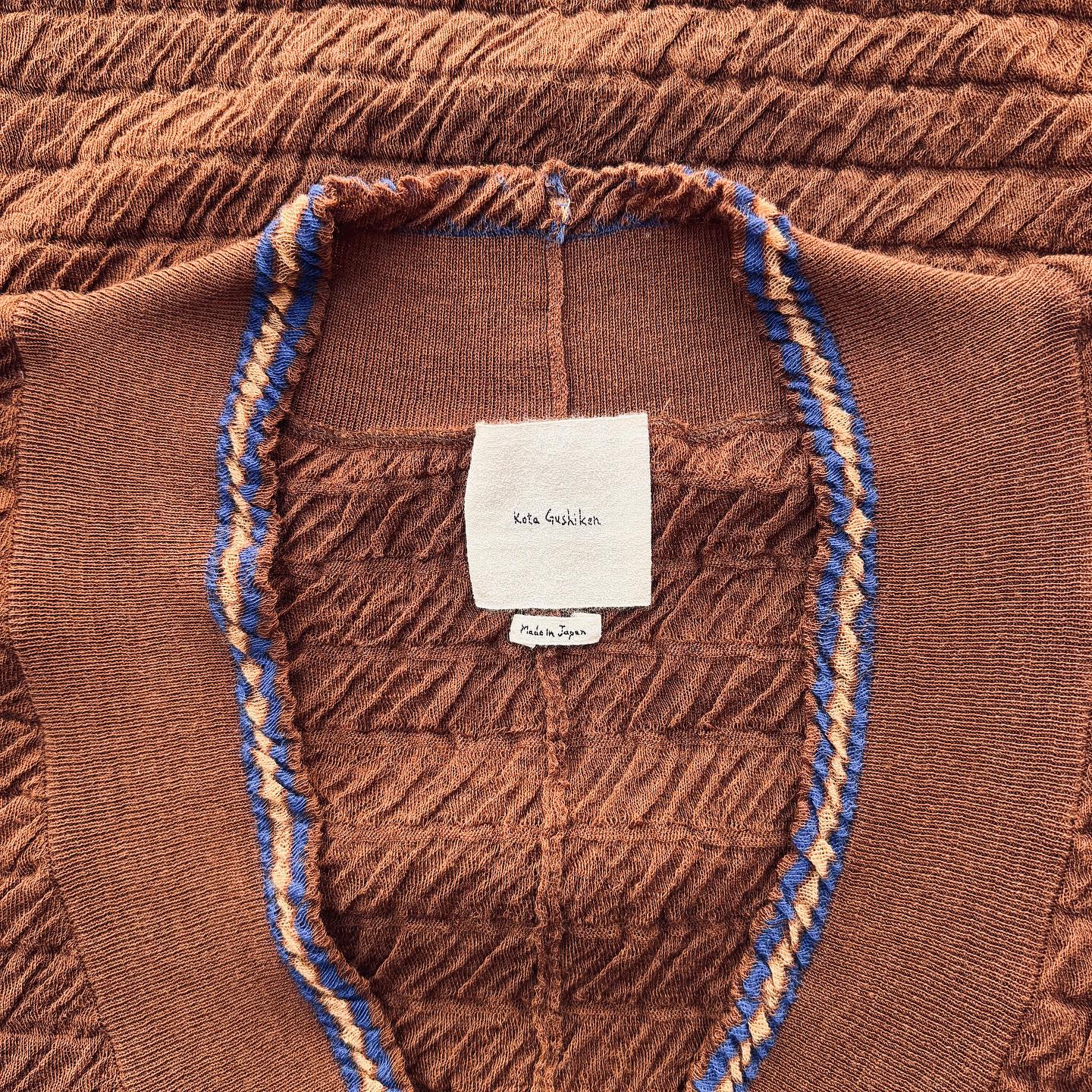 [ Kota Gushiken ] TWISTED WOOL YARN SCHOOL VEST

www.lancah.com

#kotagushiken #knitvest #lancah