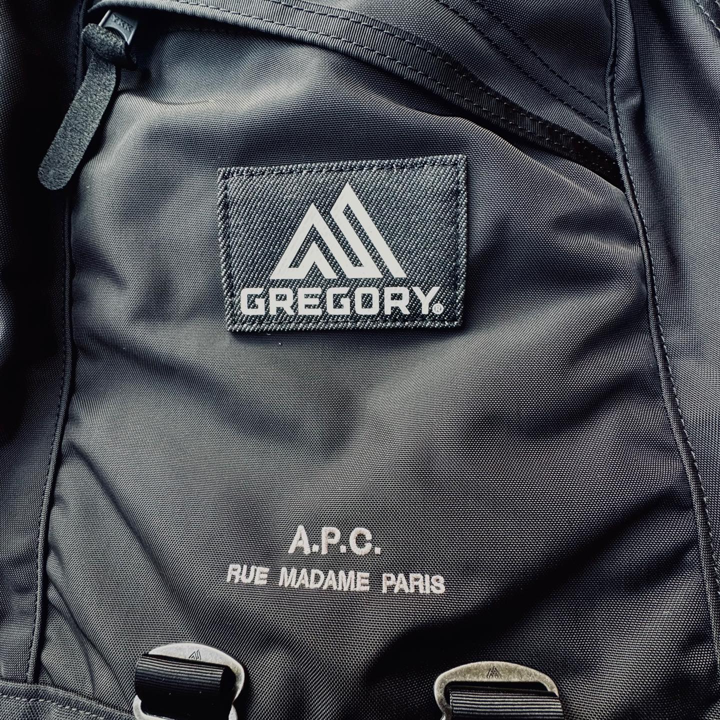 A.P.C.×GREGORY FINE DAY PACK

www.lancah.com

#apc #apcgregory #daypack #lancah