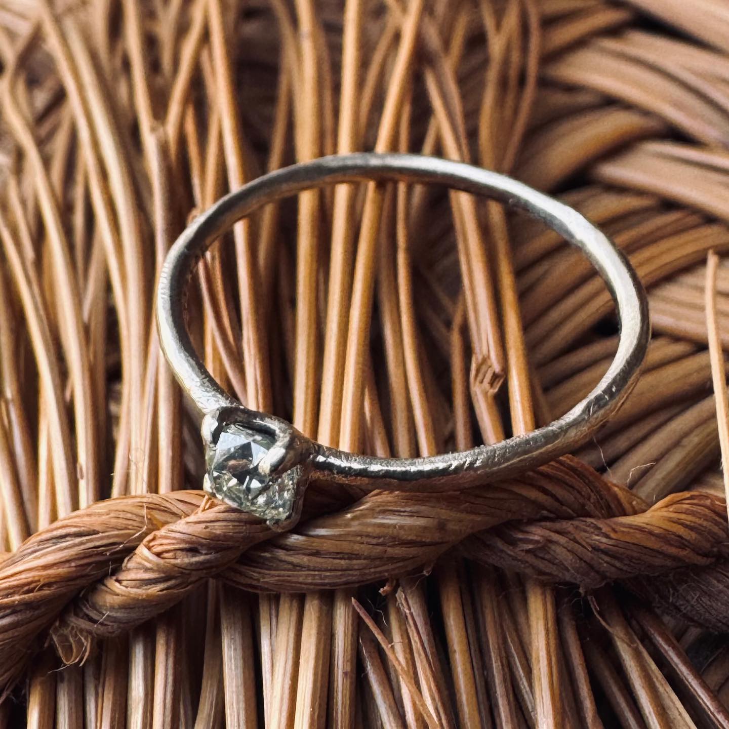 [ noguchi ] NN284-W-CS RING

www.lancah.com

#noguchi #noguchibijoux #クッションカット#lancah